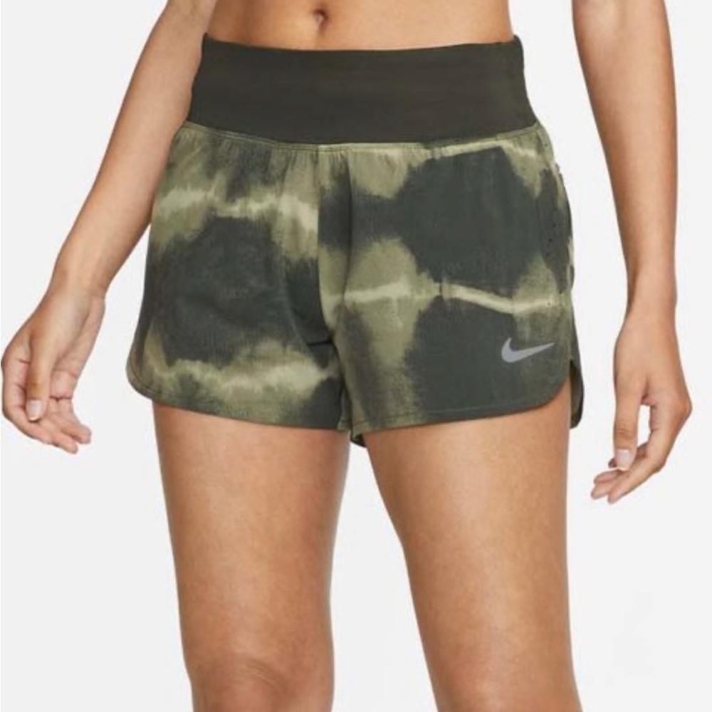 Nike | Sequoia & Atomic Green Tie-Dye Eclipse Dri-FIT Shorts - Women